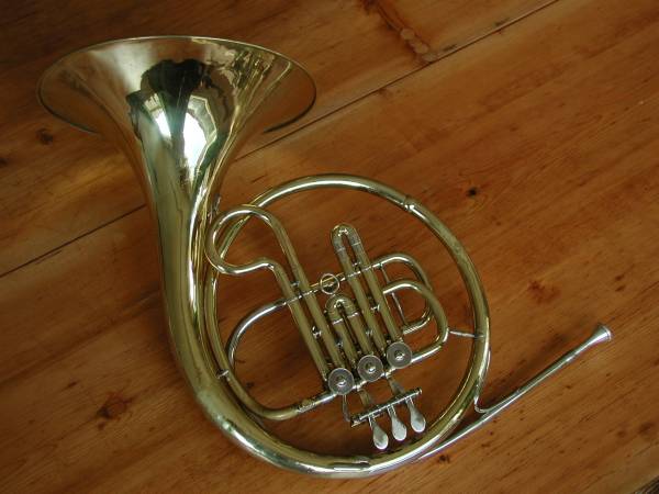 b-horn.JPG