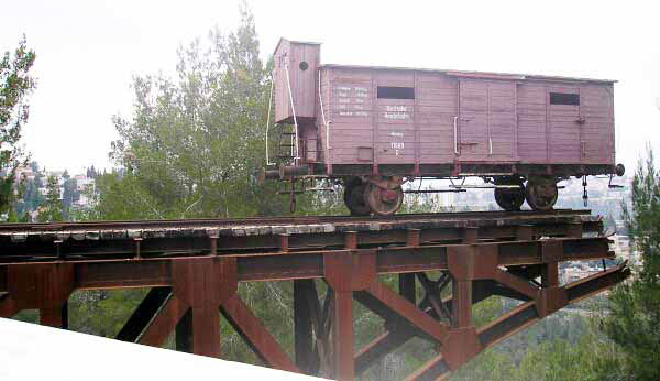 yad-vashem-wagon